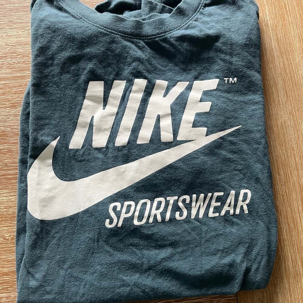 Men’s Nike T-shirt 100% cotton size small